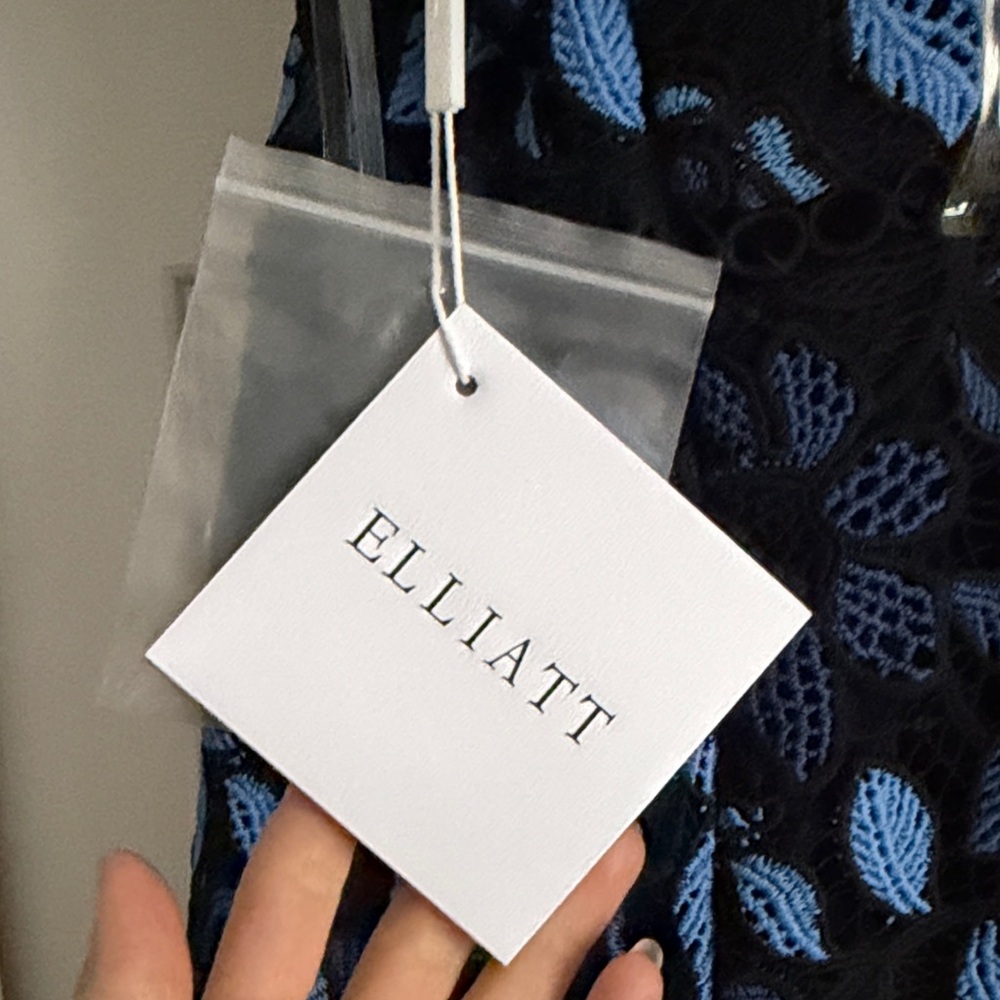 NWT Elliatt Blue and Black Floral Lace Dress - Picture 3 of 8